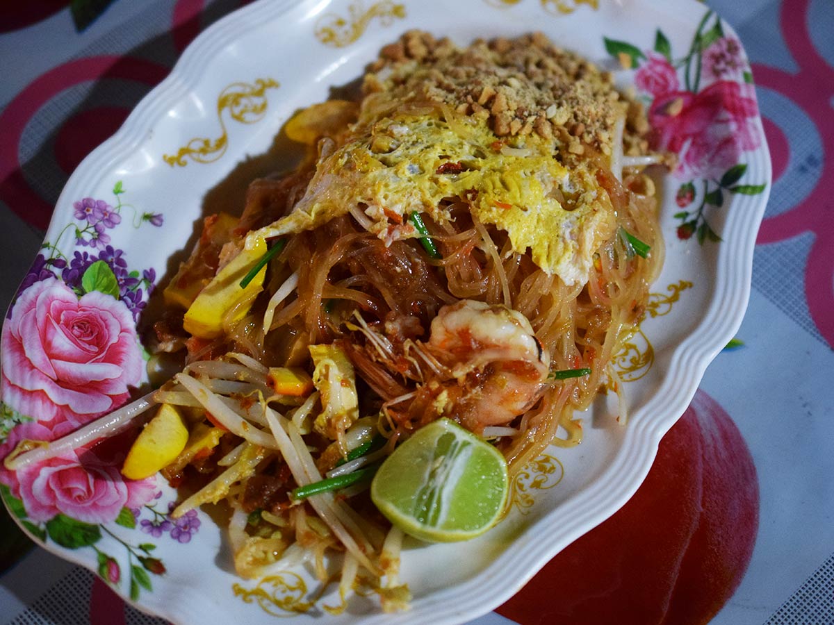 bangkok street food pad thai the food quest