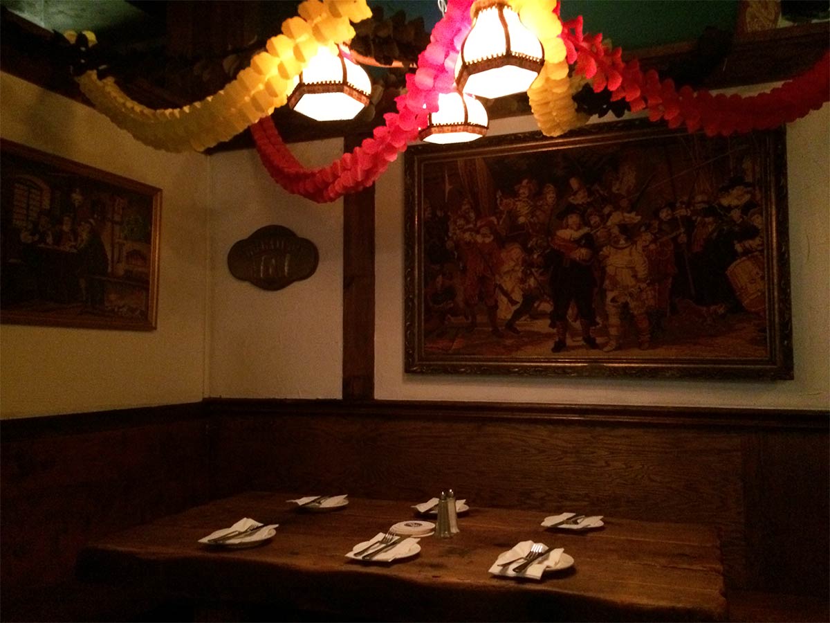 nyc best restaurants german food heidelberg upper east side table is set